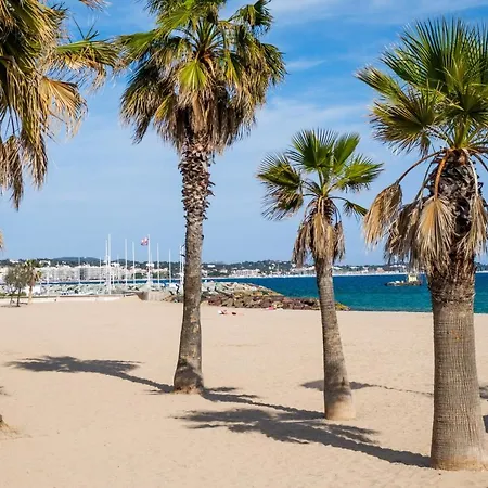 Διαμέρισμα A 200m De La Fréjus